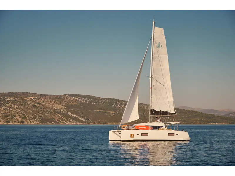 KATHARINA, Lagoon 42
