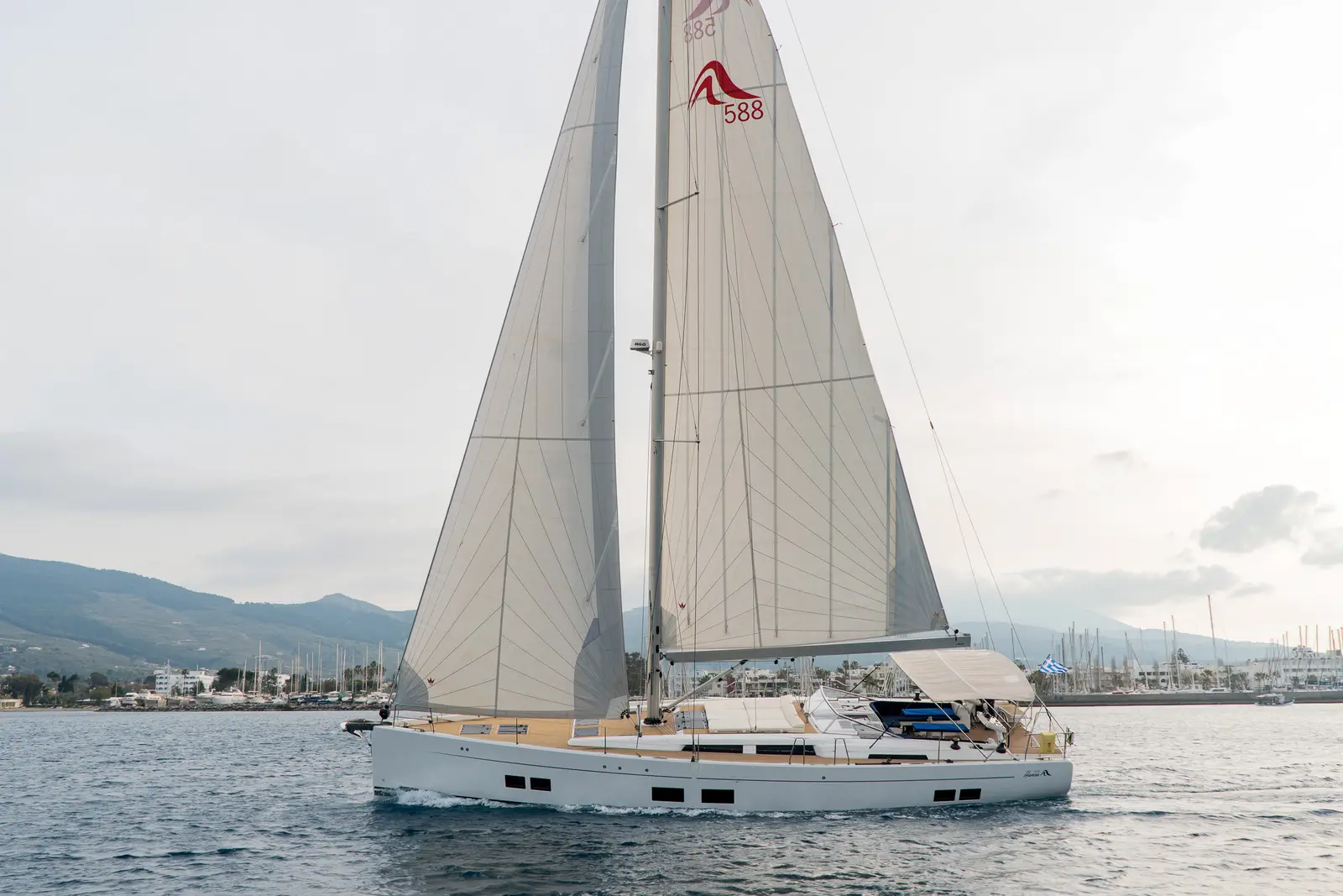 Amadea (ONLY SKIPPERED), Foto 17