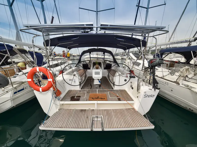 Stella, Main image
