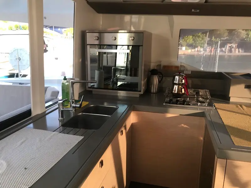 Bonita, Interior image
