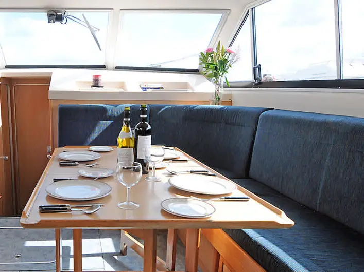 Shannon Star - Budget 5, Interior image