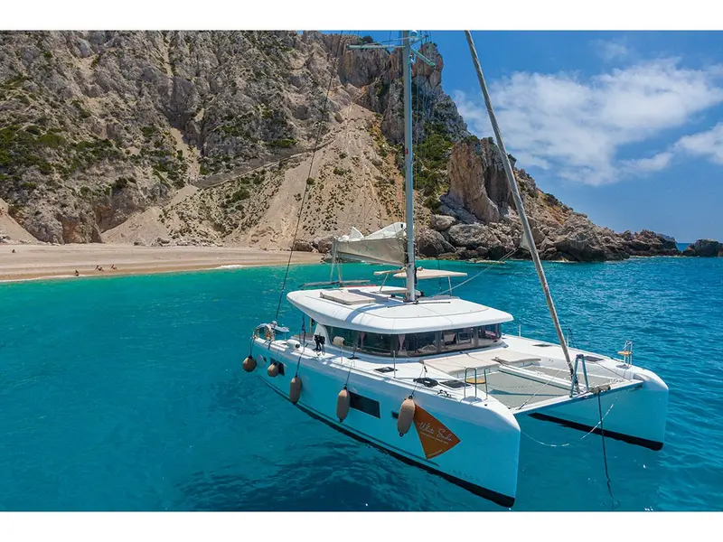 Catalina | A/C generator watermaker, Main image