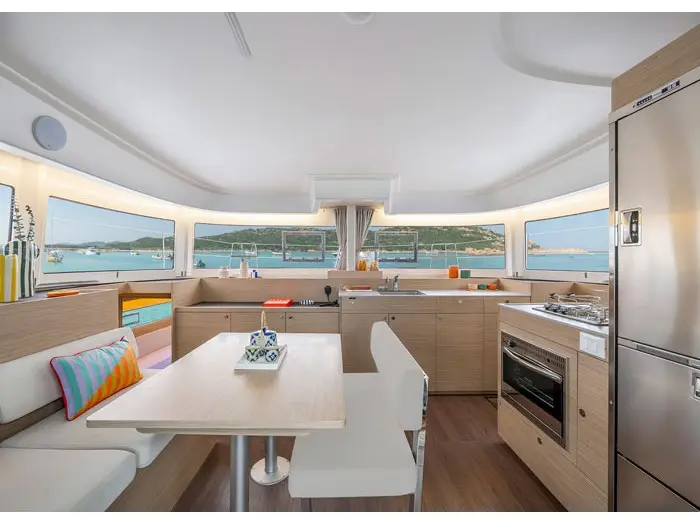 no_name, Interior image