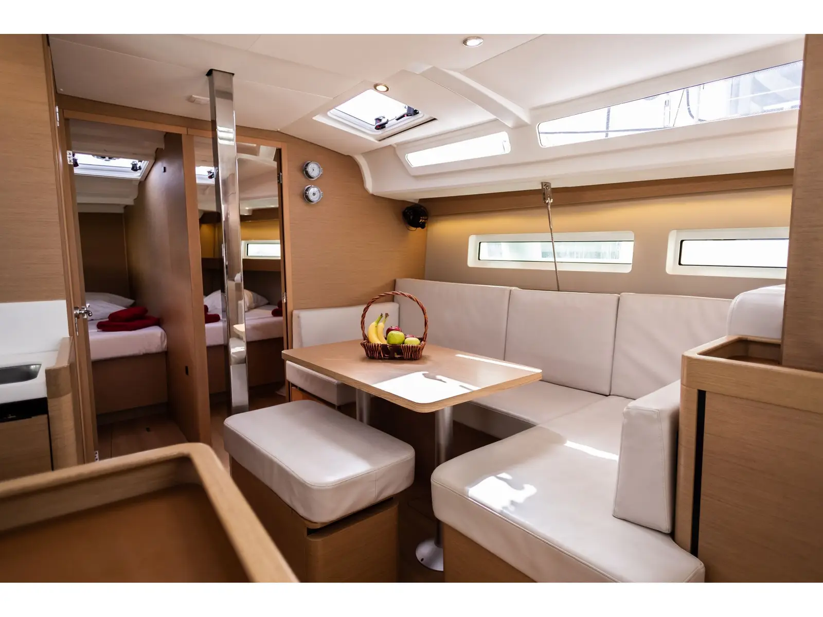 Irini, Interior image