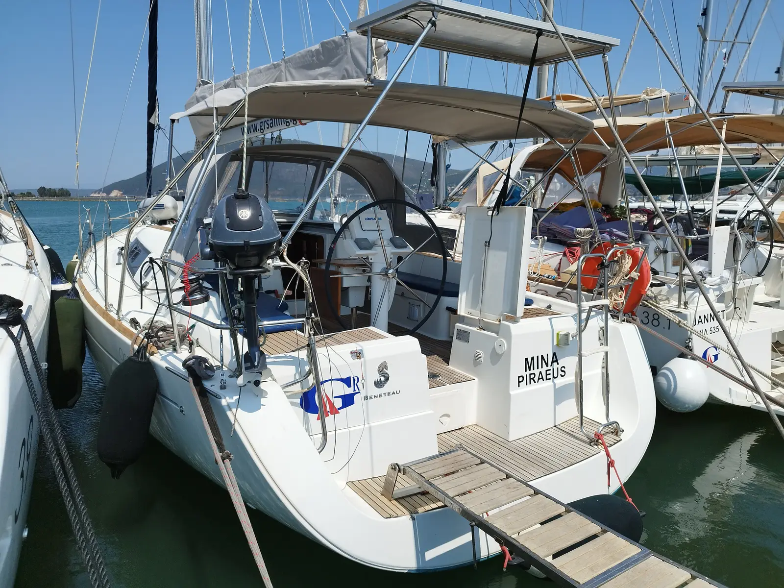 MINA "Sails 2025", Oceanis 37