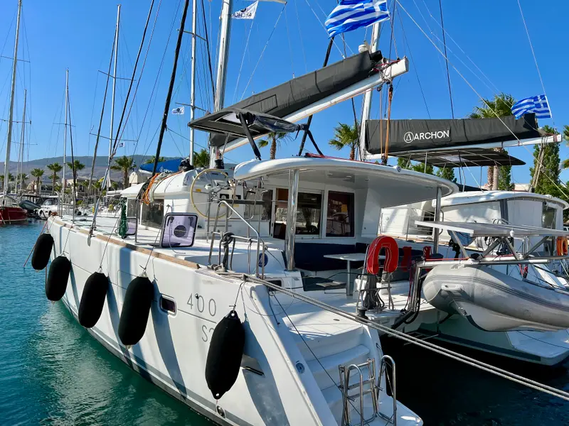 Cata Loca, Lagoon 400 S2