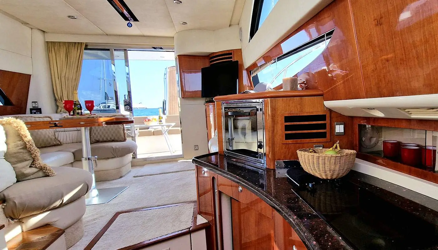 Fairline, Foto 2