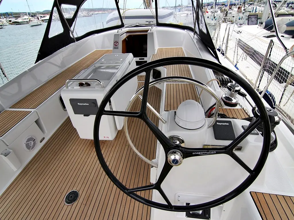 MYSTIC DREAMS, Exterior image