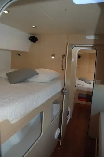 Iris, Cabins 1