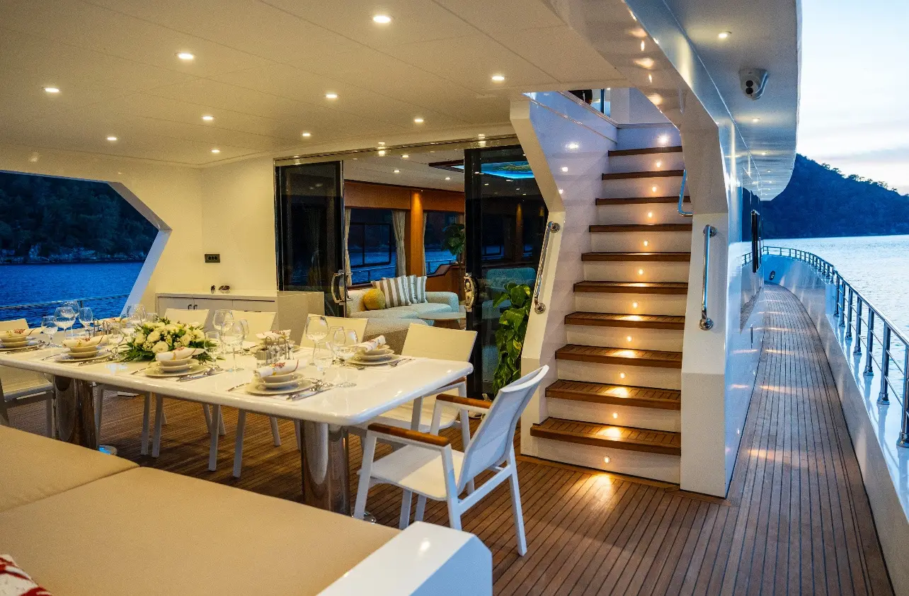 Lila Trawler, Foto 36