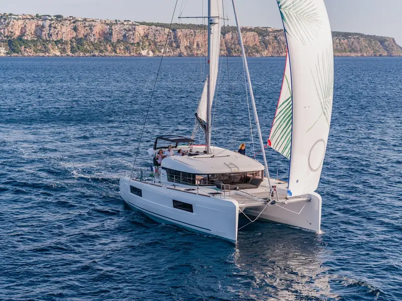 SOPHIE, Lagoon 40