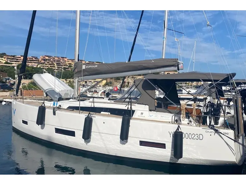 Yaya, Dufour 390