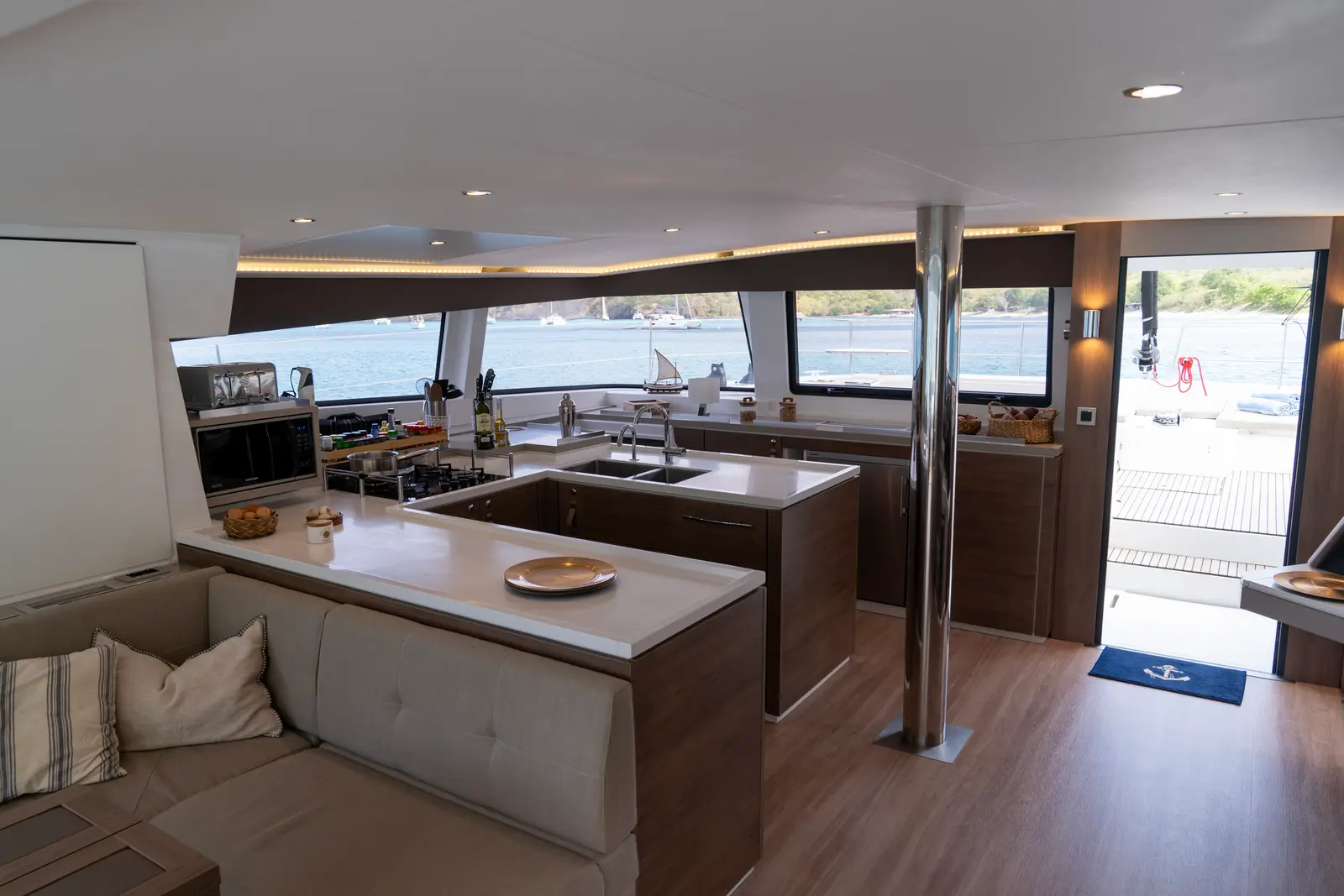 MIM OCEAN 2, Galley