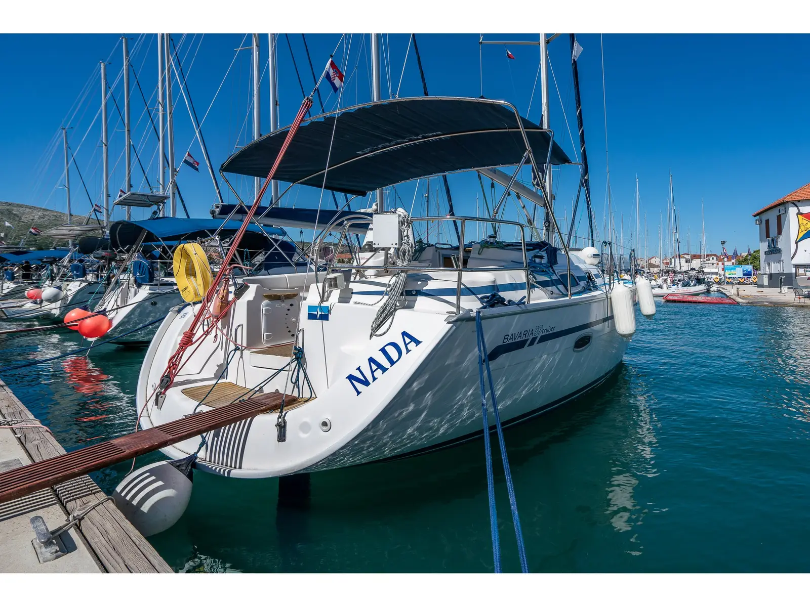 NADA, Main image