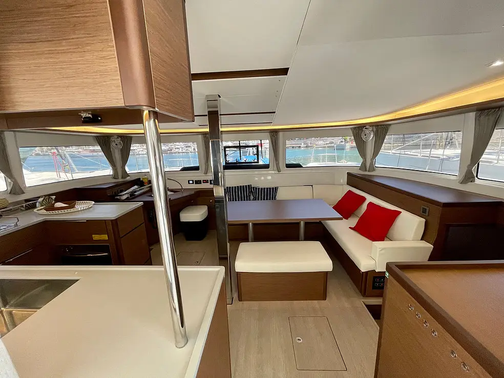KEYMA, Interior image