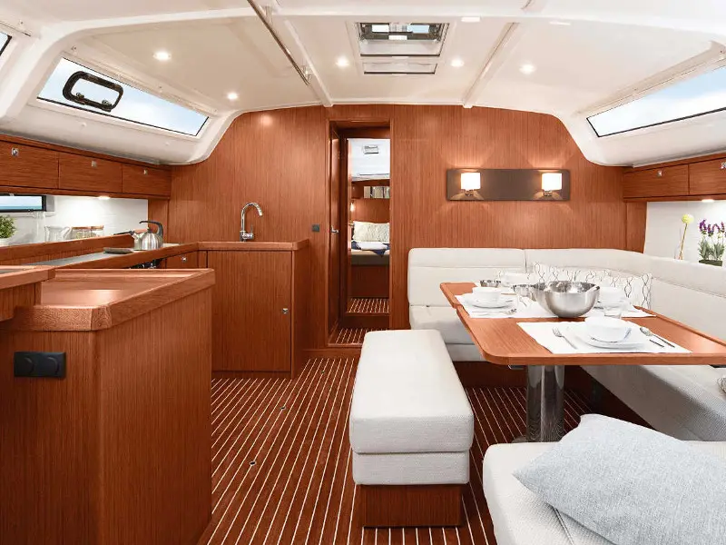 Sea Wonder I, Interior image