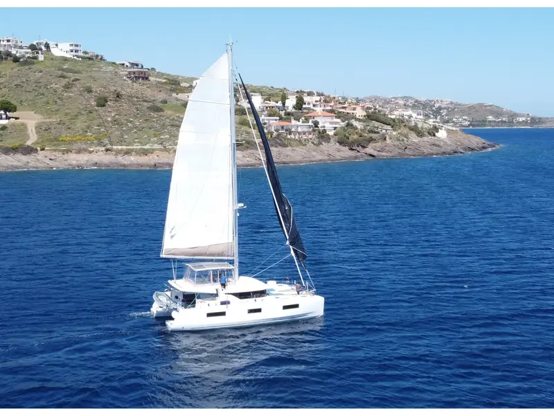 Dionike, Lagoon 46