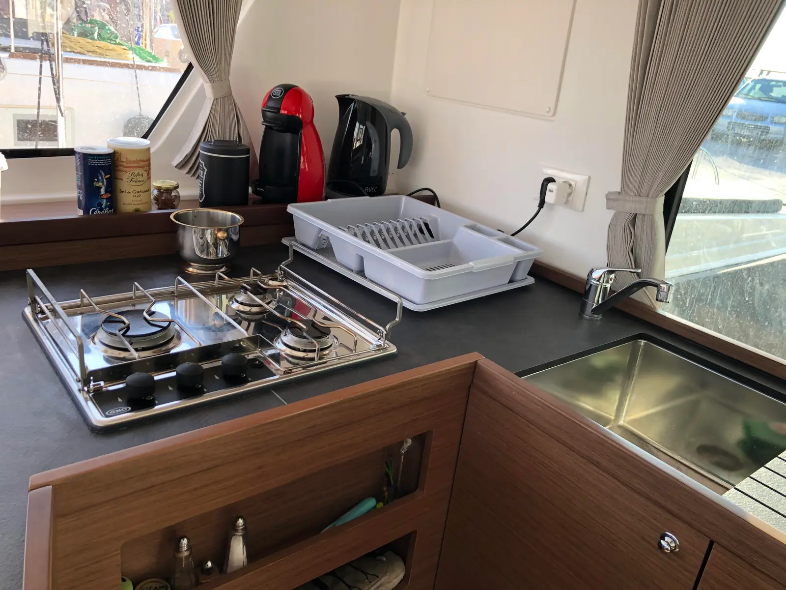 AKTIS (air condition, generator, watermaker), Foto 6