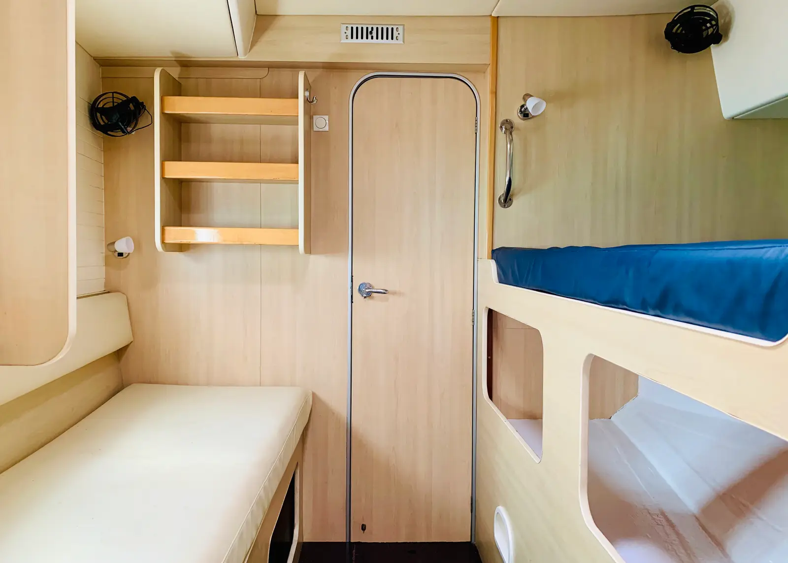 Iris, Cabin 2