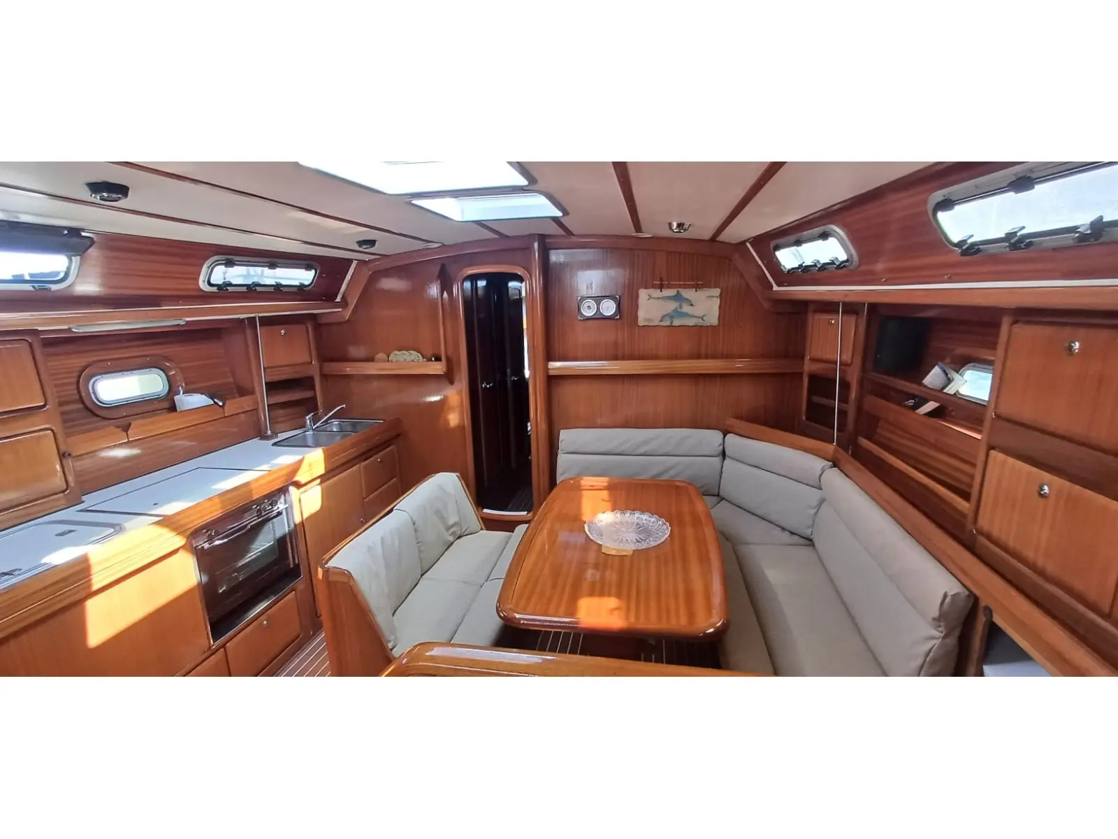 Stilvi, Interior image
