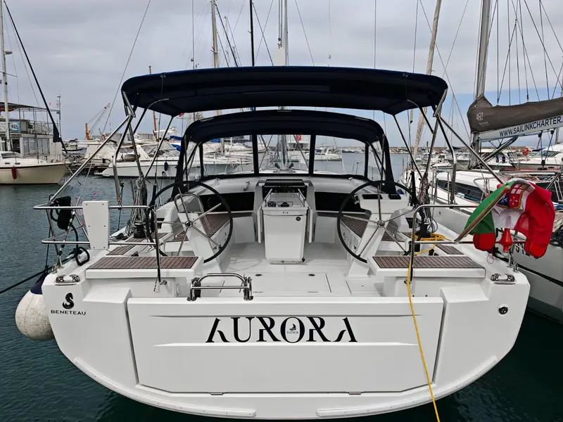 Aurora, Main image