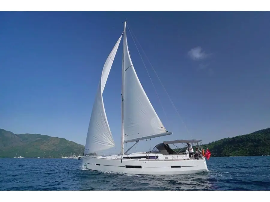 La Esperanza, Main image