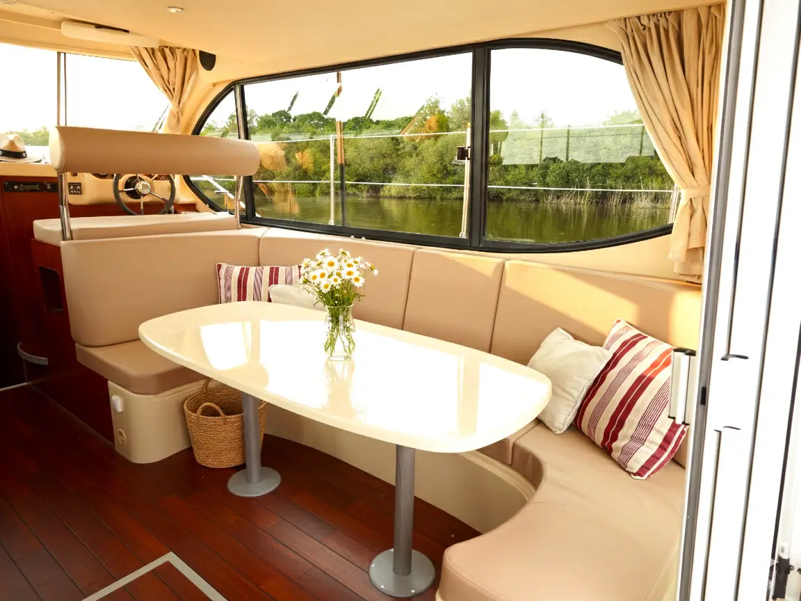 Cruiser Premium 8/10 Pers., Interior image