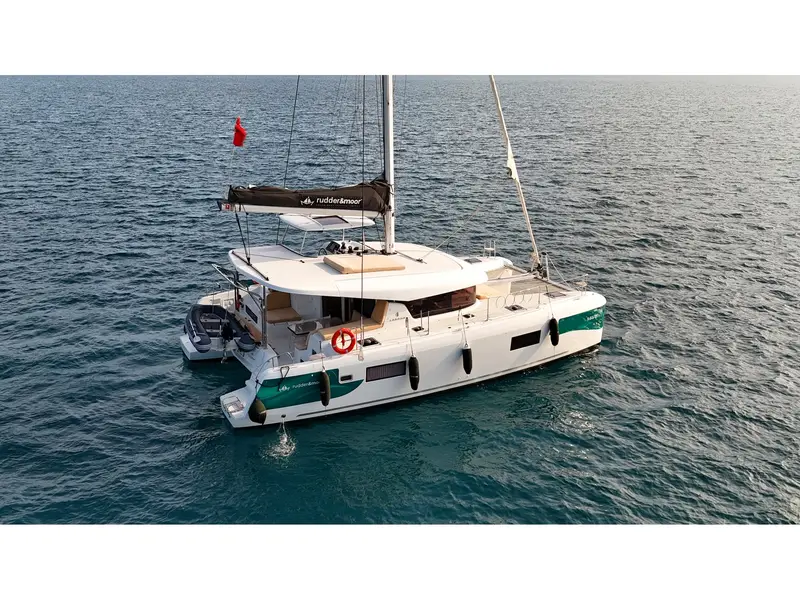 Mare, Lagoon 42