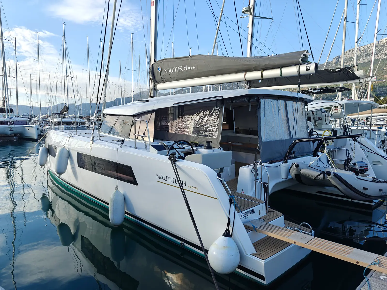 Neguinha, Nautitech 44 Open