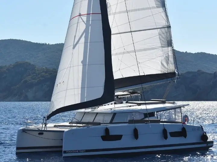 Elia, Isla 40