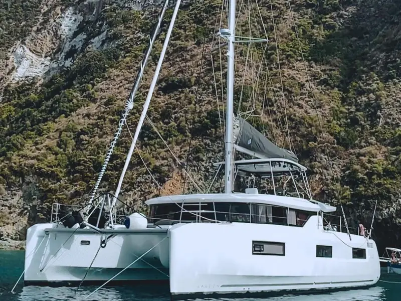 Kosmo, Lagoon 46