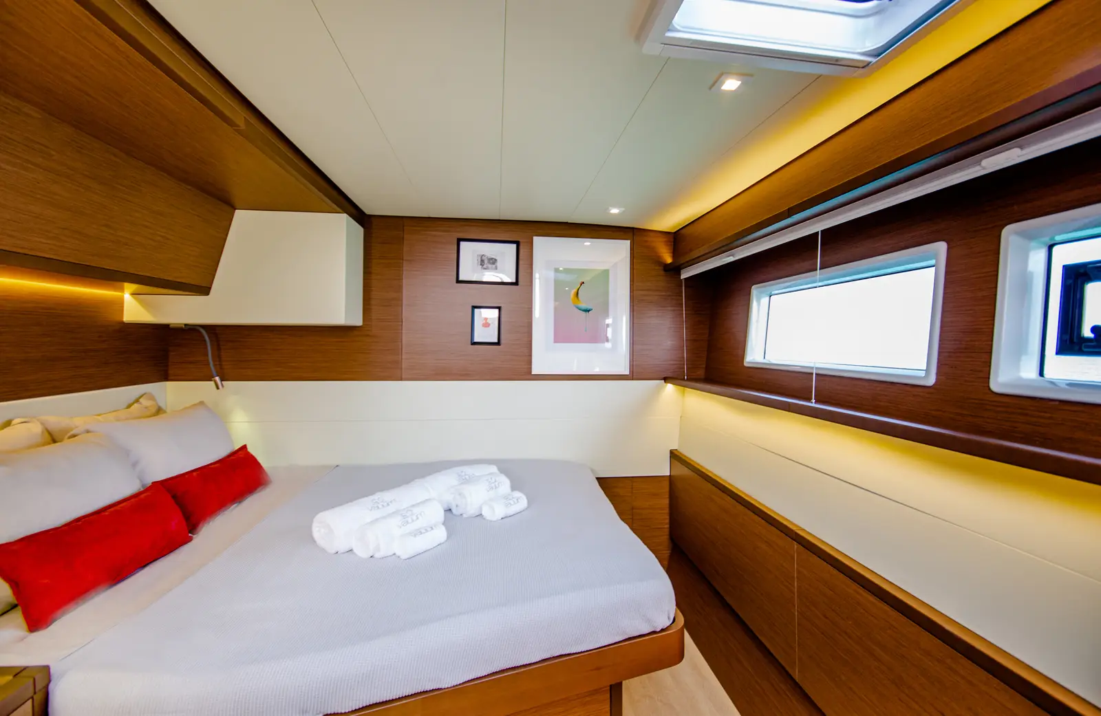 ELVIRA 52, Foto 15