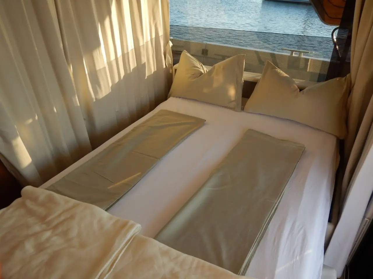 KAYCI, Interior image