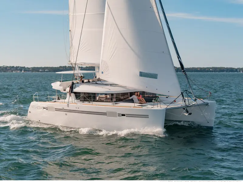 Vertigo, Lagoon 450 Sport