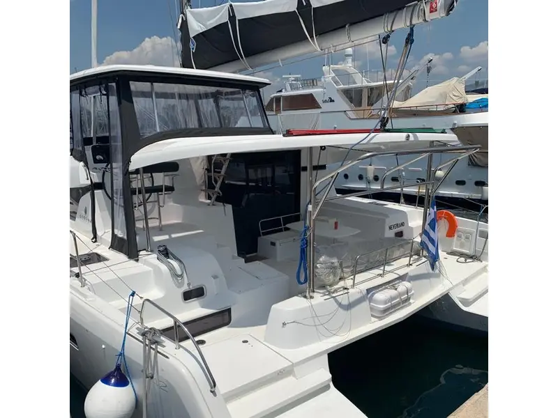 Neverland, Lagoon 42