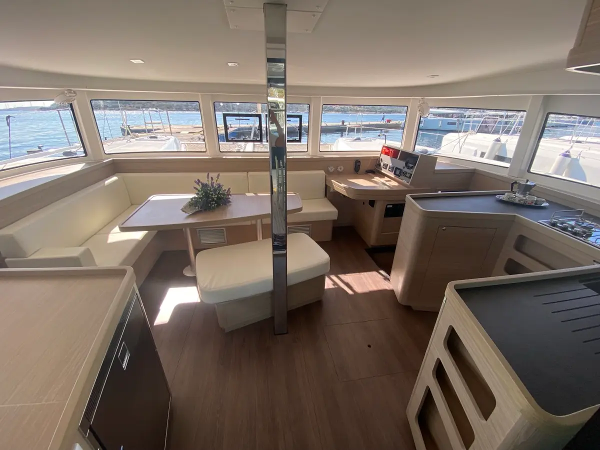 Copernicus (GND), Interior image