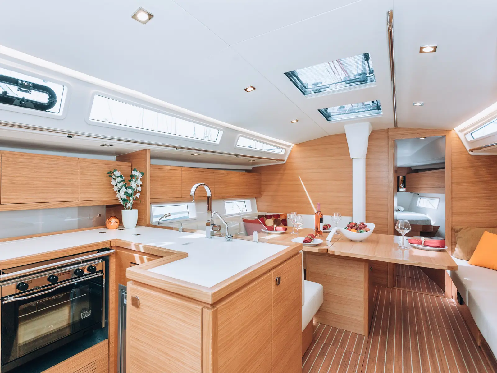 GAIA, Interior image