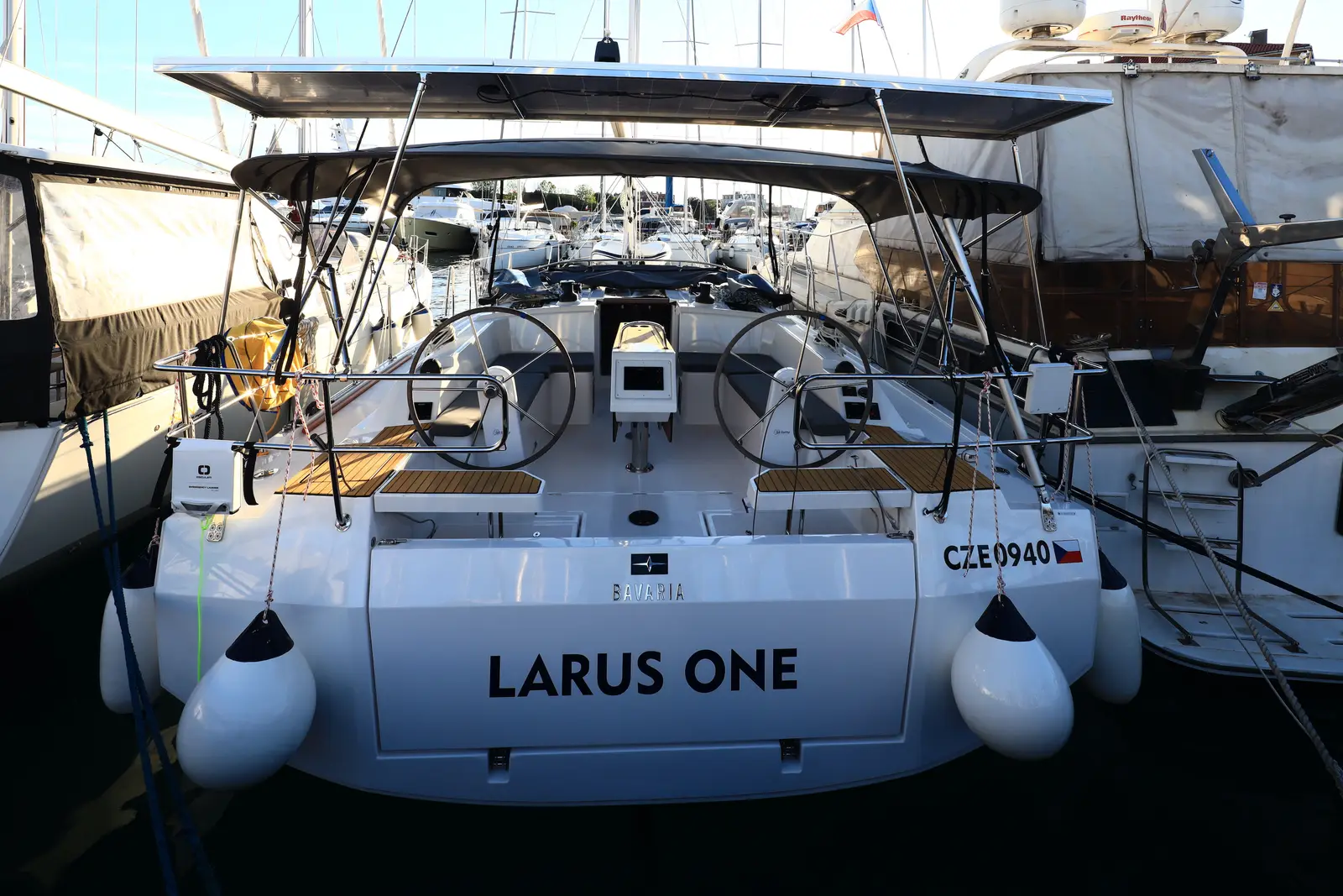 Larus One, Foto 2
