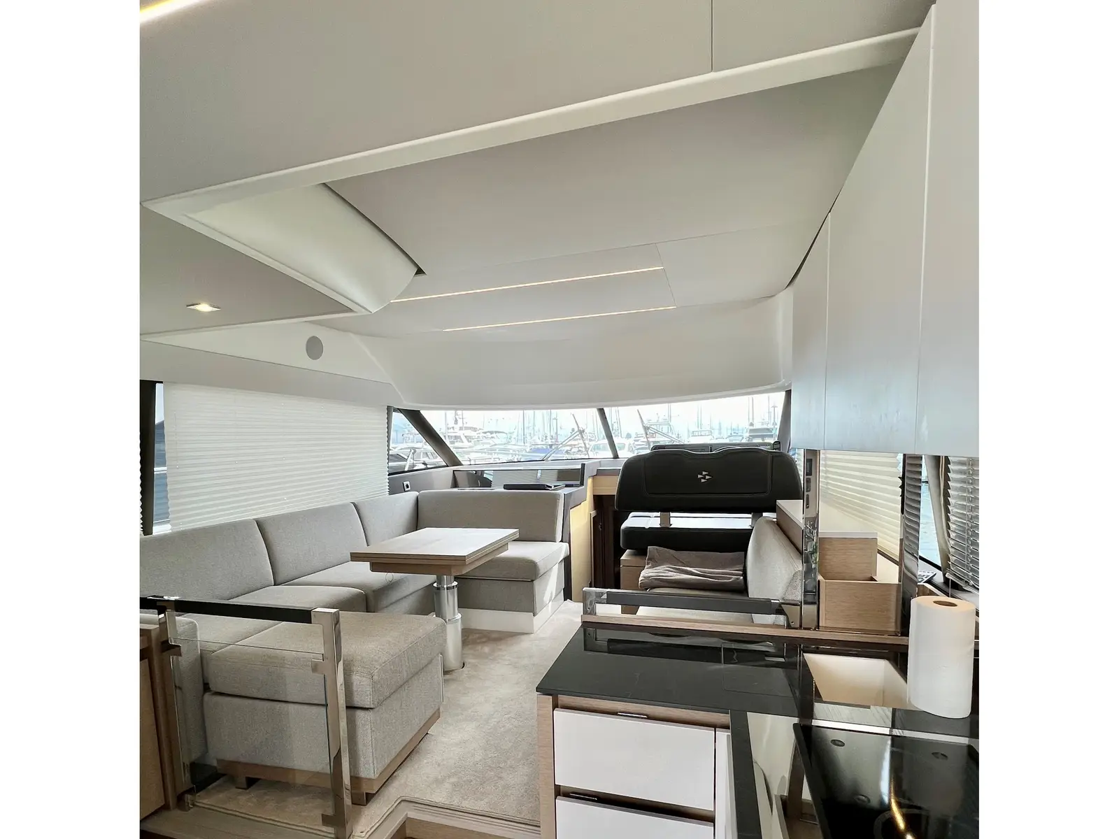 Perfect Life, Interior image
