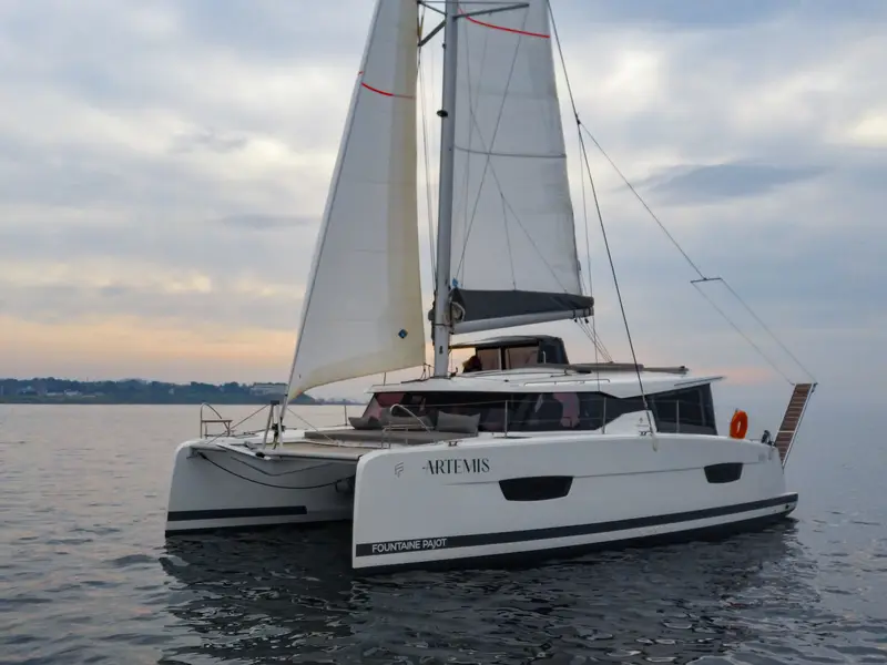Artemis , Isla 40