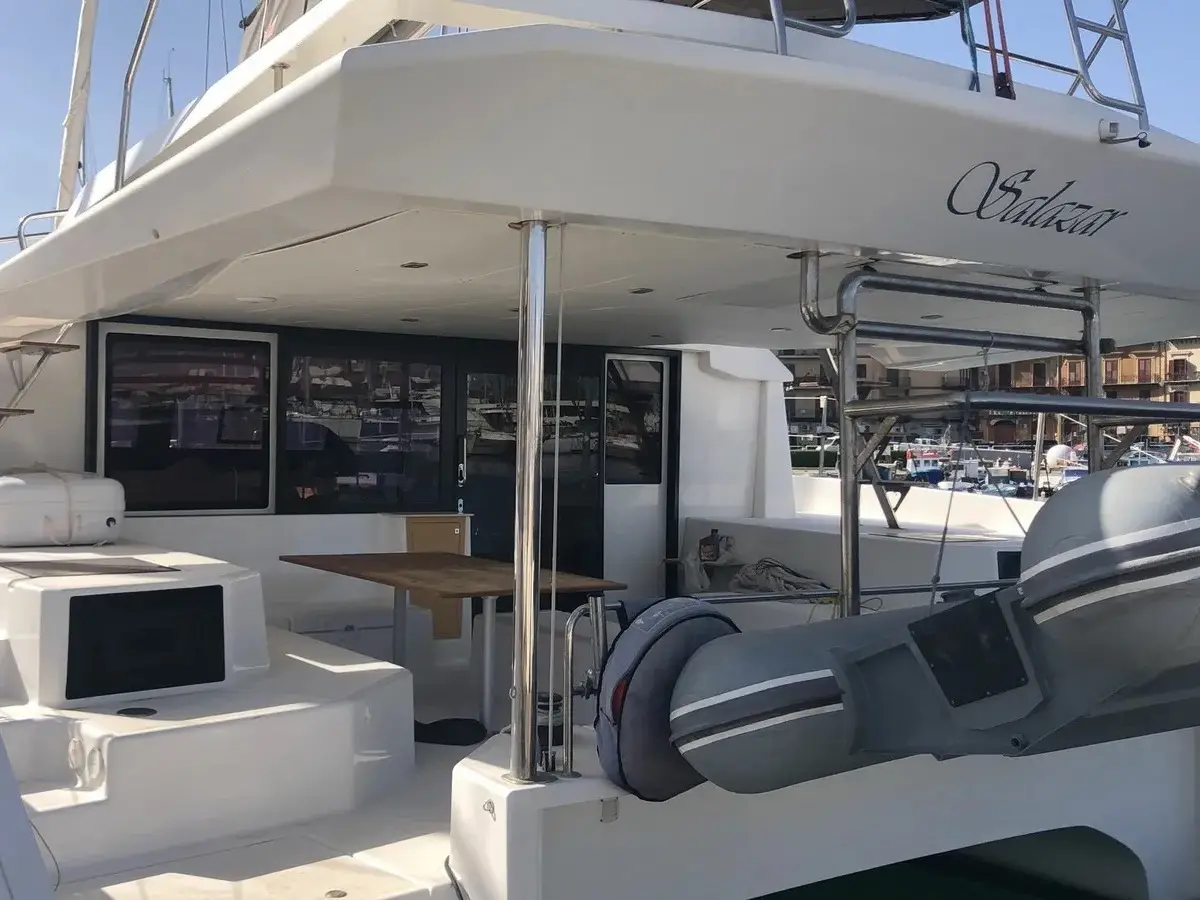 Salazar, Dufour 48 Cat