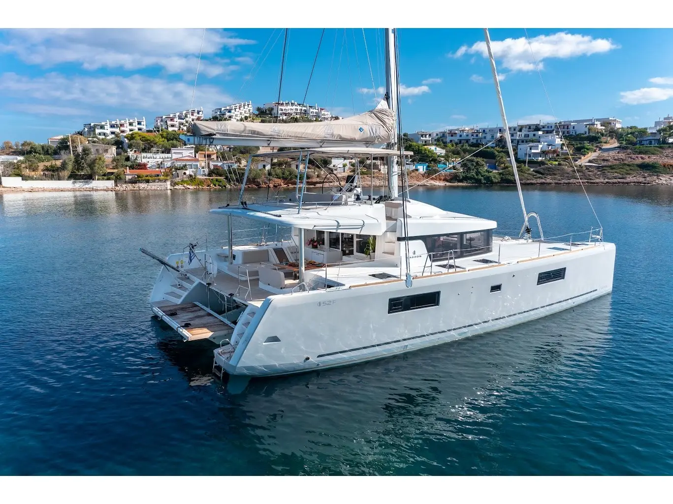 Madinina, Main image