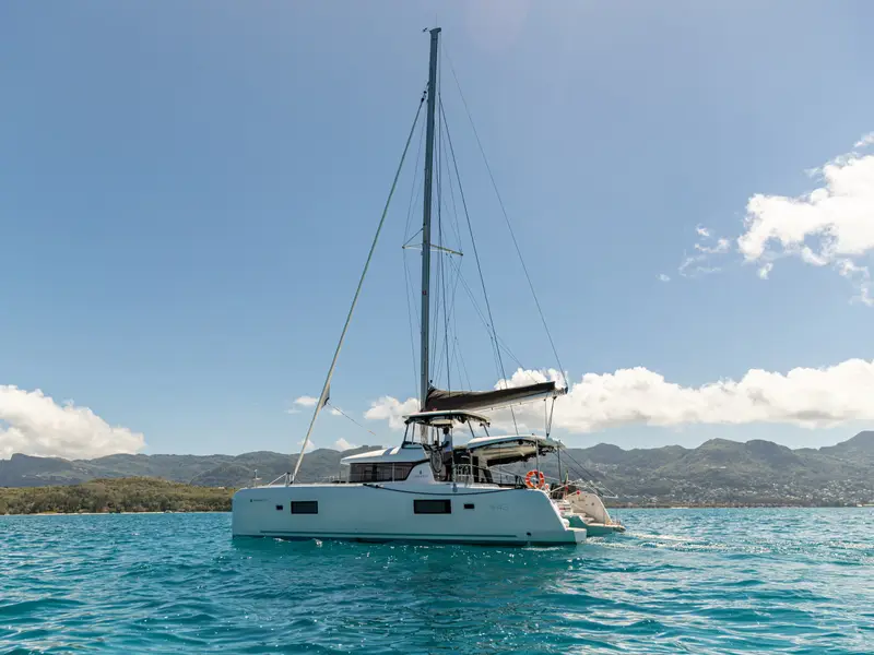 Athena Pearl, Lagoon 42