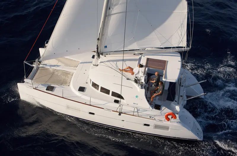 PUMA II, Lagoon 380