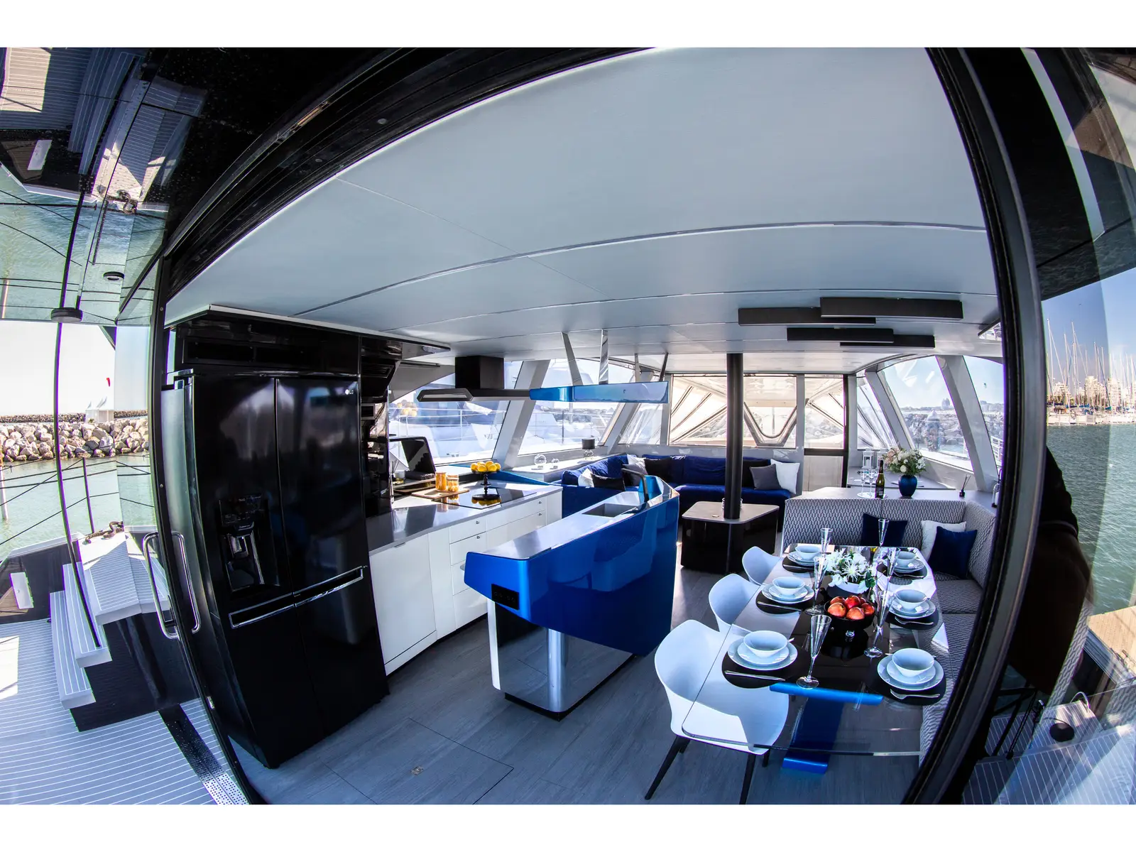 Wave50, Interior image