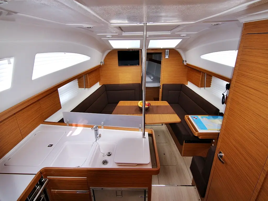 LYRA, Interior image