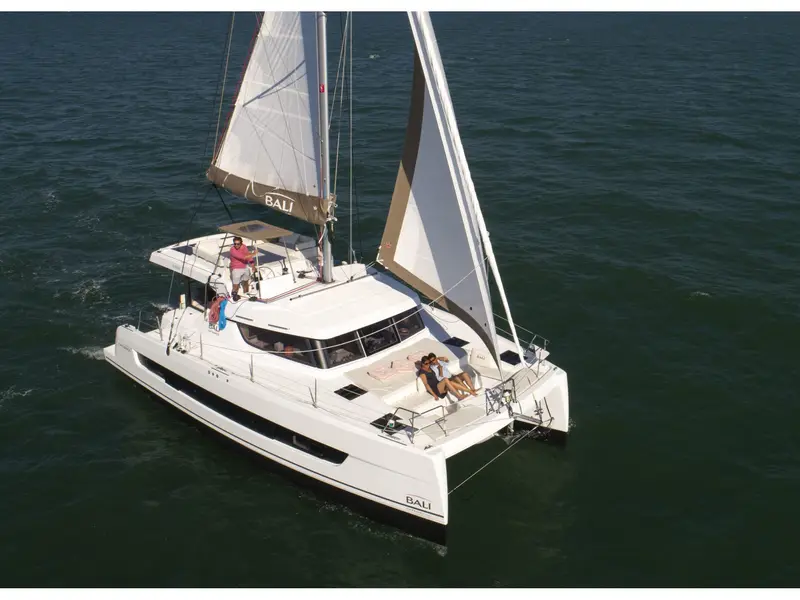Sail Spica, Bali Catspace
