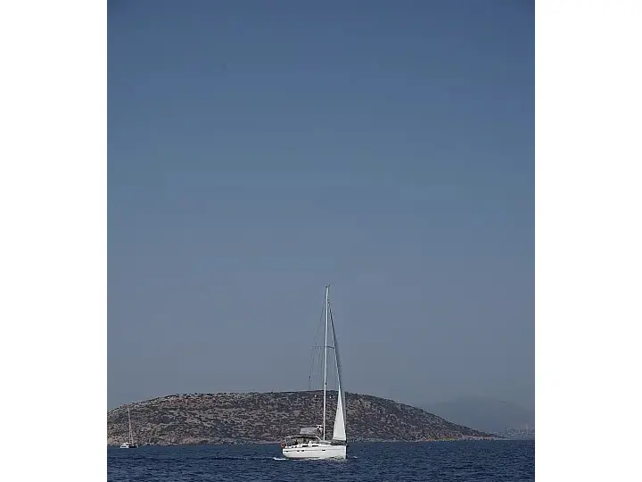 Apollon, Bavaria Cruiser 51