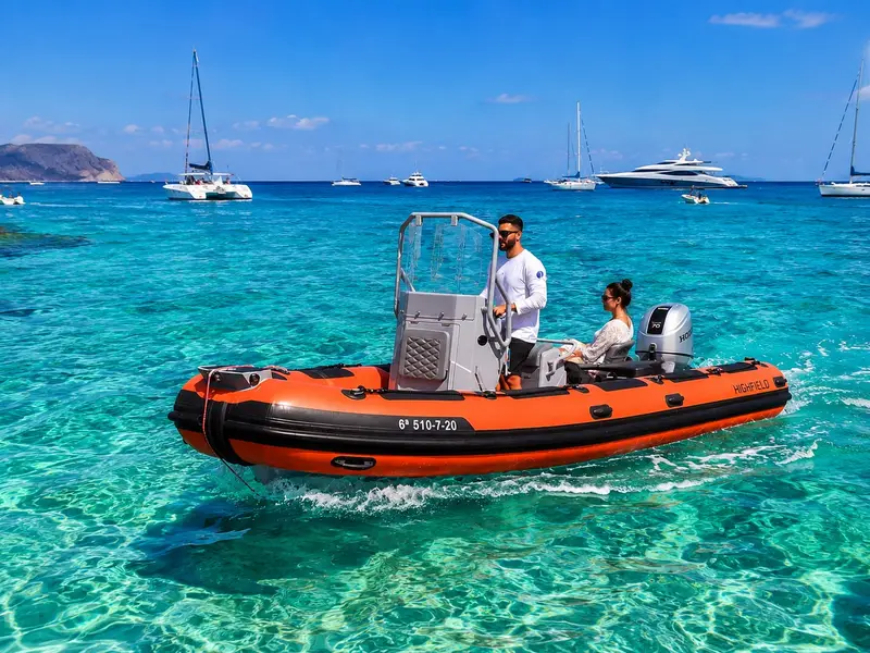 Highfielf Patrol 530, Motorboat
