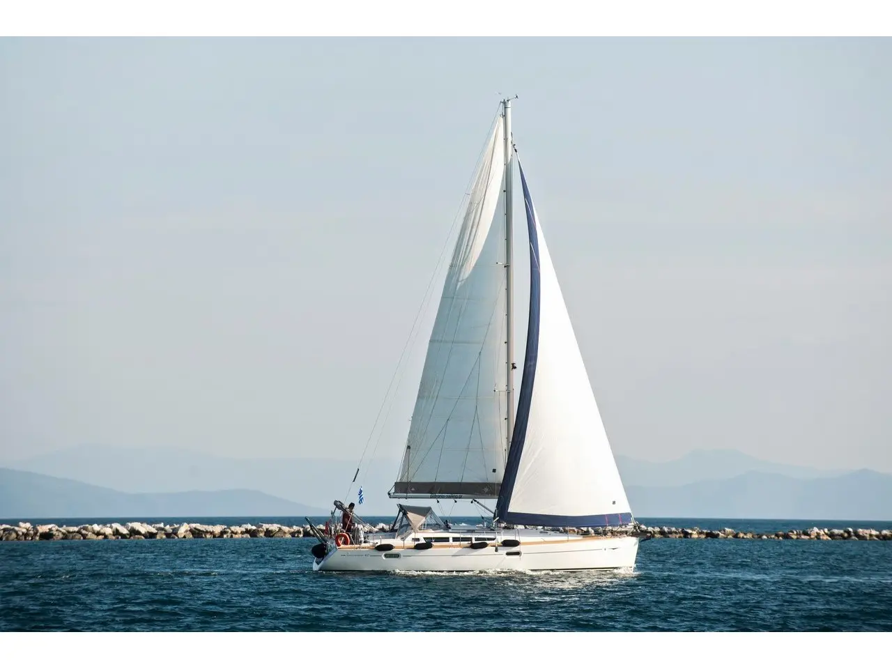 Triton, Sun Odyssey 42 i